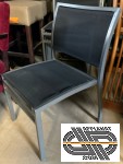 Mobilier extérieur alu gris & textilène noir • lot indivisible de 37 chaises
