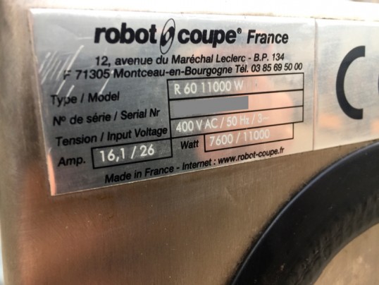 plaque signéalétique d'un Robot coupe R60 , vendu d'occasion chez Applanat