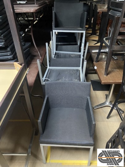 Lot 24 fauteuils noirs avec coussin déhoussable occasion