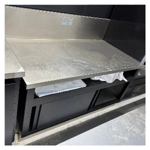 Meuble inox bas professionnel pour support de machines finition thermolaquée noire résistante