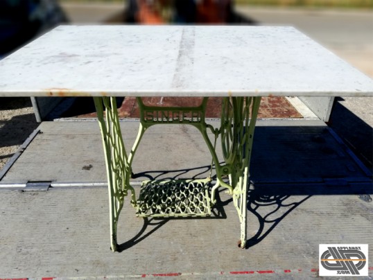 Table Ancienne Plateau Marbre Pietement Machine A Coudre