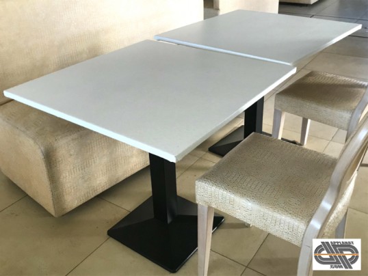Mobilier Chr Lot 23 Tables Carrees 80 X 80 Cm Occasion Vendu