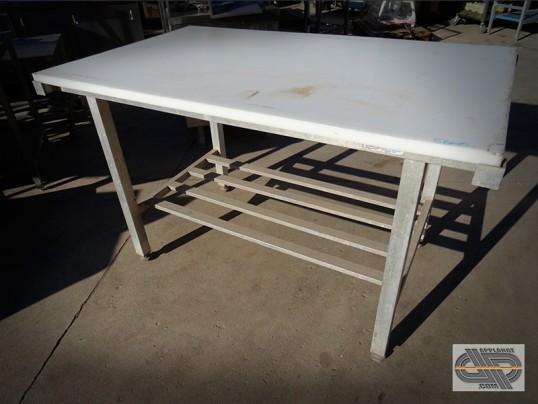 Table De Decoupe 1m50 X 90 Cm Plateau Polyethylene Blanc