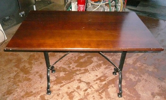 Tables Bois Fonce Pieds Fonte Occasion Vendu