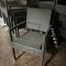 Lot de 36 chaises tressées noires avec accoudoirs
