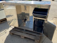 Desserte inox 1m50 spéciale machine à café d'arrière bar 