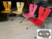 Lot de chaises de collectivité | coques bois colorées  ( 25 pièces et + )