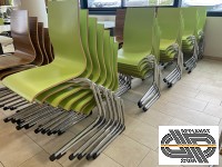 Lot 50 chaises design | bois cintré | vert pomme & chrome | empilable & suspensibles  