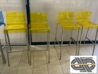 Petit lot de 4 chaises hautes design | assise coque transparente jaune