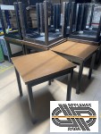 Lot 20 tables en bois | 70x70 cm | simples rustiques & robustes