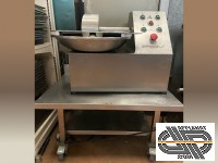 Cutter à viande 15 litres / 10Kg + table inox mobile incluse | PSV C15 VILLA de 2019 