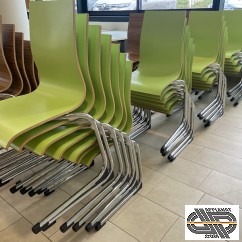 Lot 50 chaises design | bois cintré | vert pomme & chrome | empilable & suspensibles  