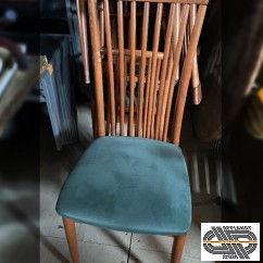 Liquidation lot 24 chaises style vintage 60's | assise vert d'eau & dossier barreaudé haut
