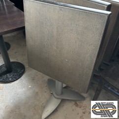 Lot de 20 tables bistrot à plateau basculant