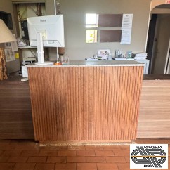 Comptoir accueil & réception bois et granit (2m85) 