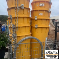 Lot de 9 goulottes de chantier à gravats – chaînes incluses – 2 supports en dotation