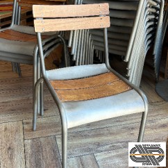 Lot 22 chaises modernes style vintage métal & bois