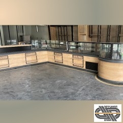 Comptoir magasin ambiance « rustique chic » | 4m30 x 6m20 | bois naturel & noir avec vitrine froide avec carrousel