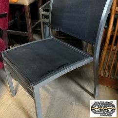 Mobilier extérieur alu gris & textilène noir • lot indivisible de 37 chaises