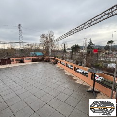 Structure TRUSS Triangle 290 • Pont 9m00 / angle 90° / 11m00 / h : 3m50