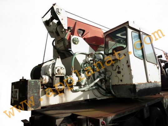 Camion grue télescopique 24 tonnes Coles