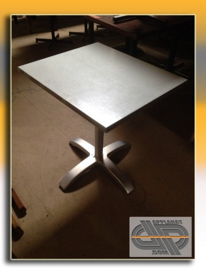 Table 60 x 70 plateau gris pied alu