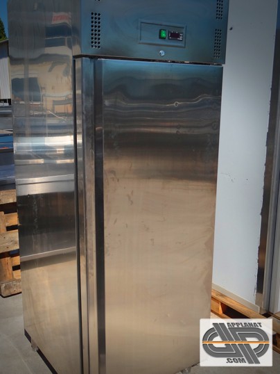 Armoire frigo 700L inox