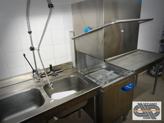 Lave vaisselle à capot entrée + sortie