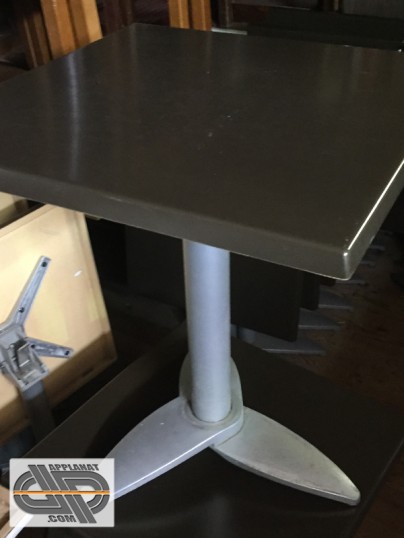Tables plateaux basculants