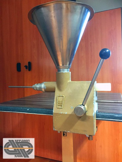 Machine à injecter de table 