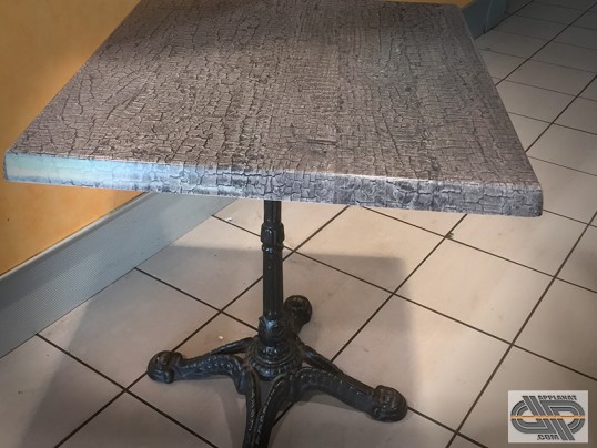 mobilier CHR guéridon SM FRANCE Fusion Pieds fonte bistrot 60 x 70 cm