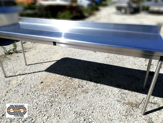 Table inox adossé pour professionnels