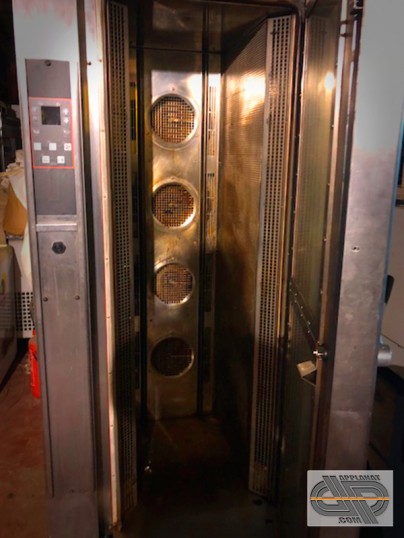 Four électrique boulangerie pâtisserie à chariot fixe 40 x 60 – EUROFOUR – 3 P12 A28-2 vu de l'intérieur