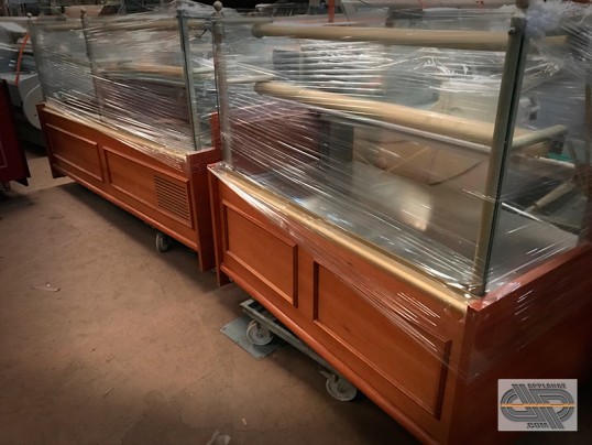 Ensemble vitrines de magasin 2m50 réfrigéré + 1m50 neutre