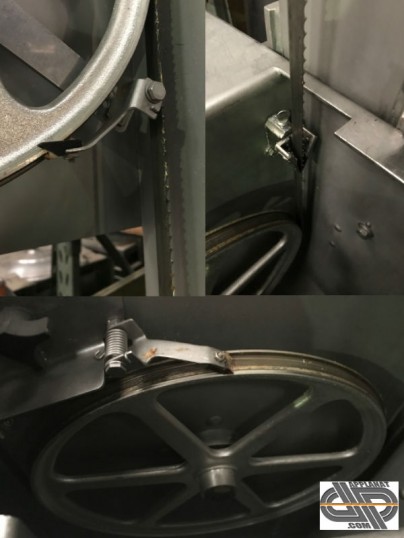Système grattoirs pour un auto nettoyage sur les roues et la lame d'une scie a os de boucherie industrielle 