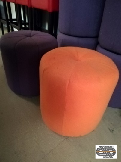 Lot 10 poufs mauve et orange pouf chr professionnel