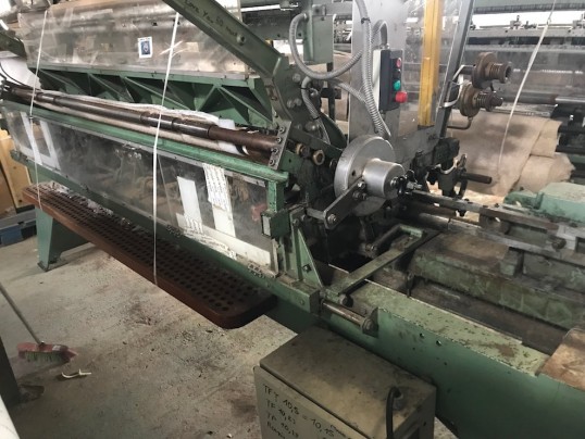 Ancienne matelasseuse PIK PIK Multipique – ROUBANE pic pic machine pour industrie textile rembourrage matelassage