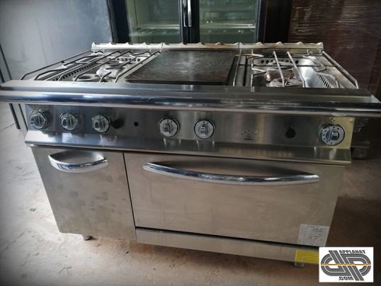 Fourneau professionnel à plaque coup de feu - METRO CASH & CARRY - 800R4FXPCF