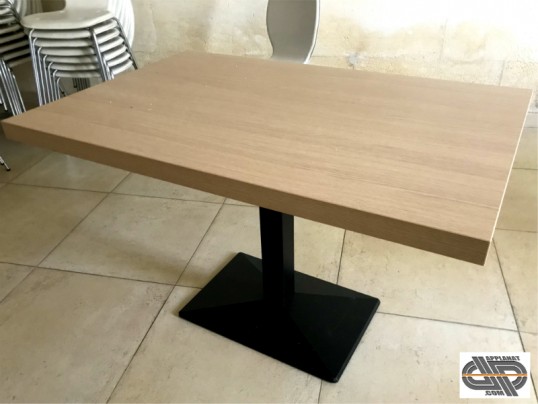 lot de tables de restaurant professionnel d'occasion