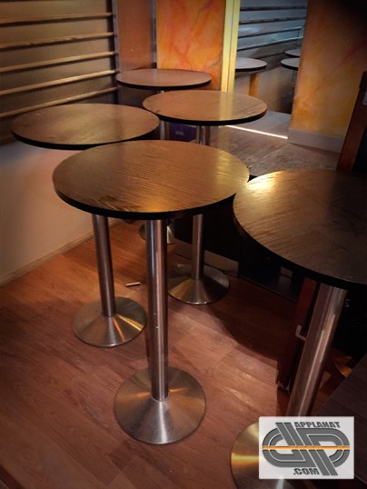 Lot de 7 tables hautes d'occasion