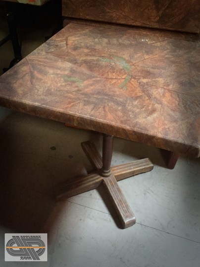 Lot de 8 tables de bistrot d'occasion