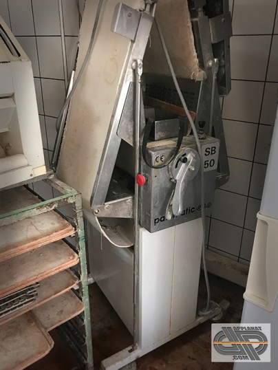 materiel de boulangerie d'occasion Laminoir sur socle à tapis convoyeurs relevables PANIMATIC SB 50