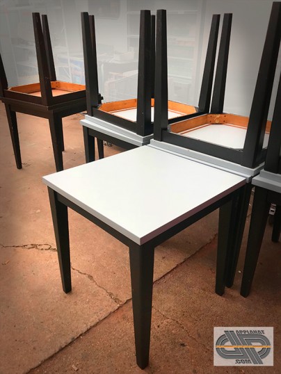Mobilier pour restaurant bar CHR thème noir et blanc  - Lot 26 Tables 70x70 cm et 70x120 cm