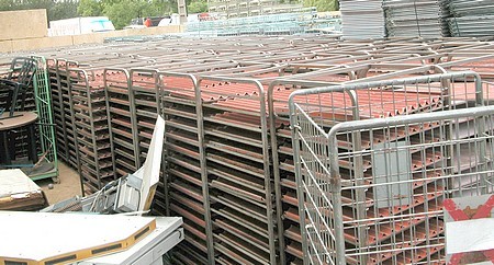 Chariots,  echelles, filets alveoles de boulangerie d'occasion
