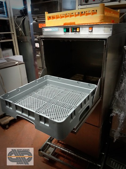 Lave vaisselle professionnel surélevé ouverture frontale panier 50x50