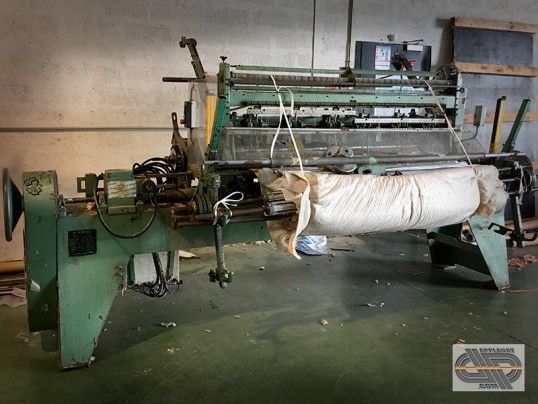 Ancienne matelasseuse PIK PIK Multipique – ROUBANE pic pic machine pour industrie textile rembourrage matelassage