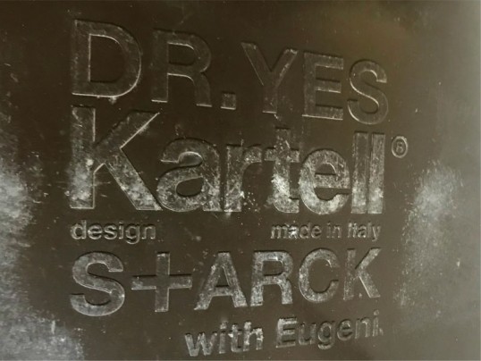 logo kartell dr.yes