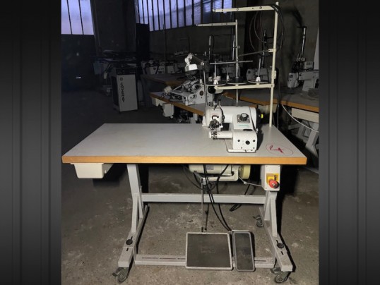 Machine à coudre professionnelle d'occasion
