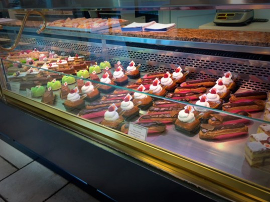 Vitrine froid ventilé pour pâtisseries 