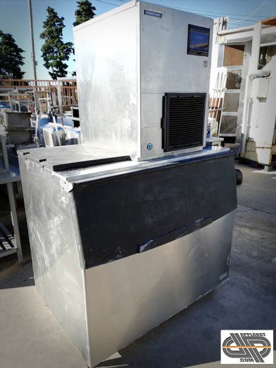 Machine à glace super grains HOSHIZAKI FM-300AKE-N-SB sur réserve B-801SA d'occasion